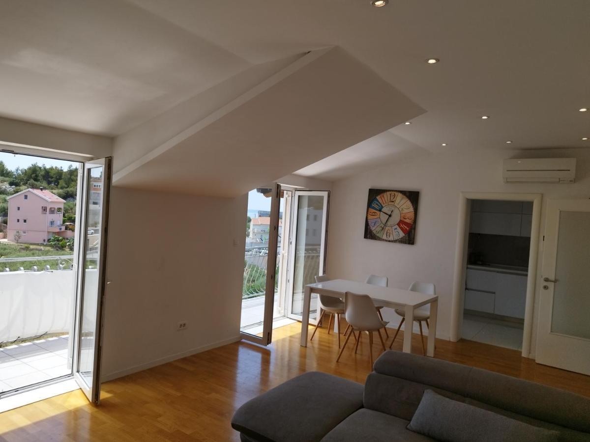 Apartment Nina Подстрана Екстериор снимка