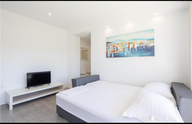 Apartment Nina Подстрана Екстериор снимка