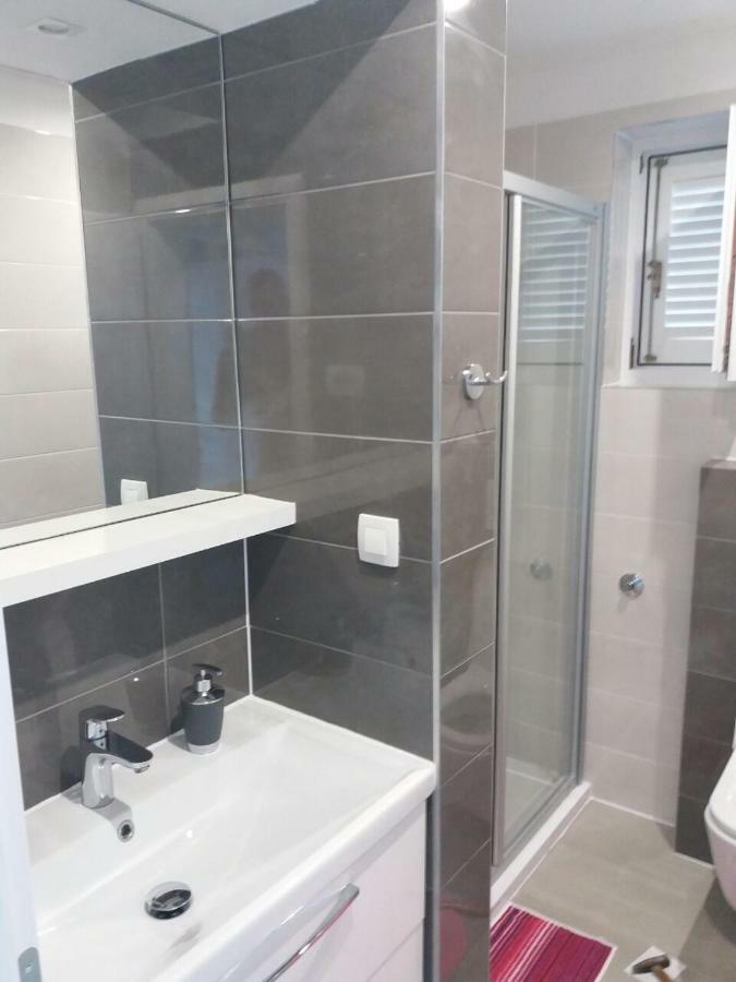 Apartment Nina Подстрана Екстериор снимка